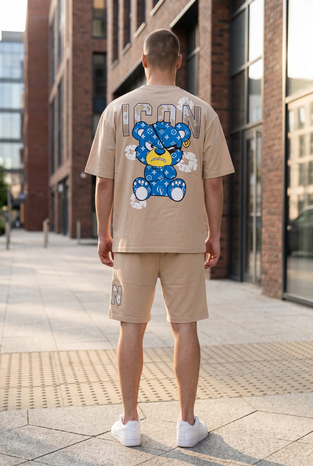 COMPLETO UOMO ICON MAGLIA CON PANTALONCINO IN COTONE E STRASS